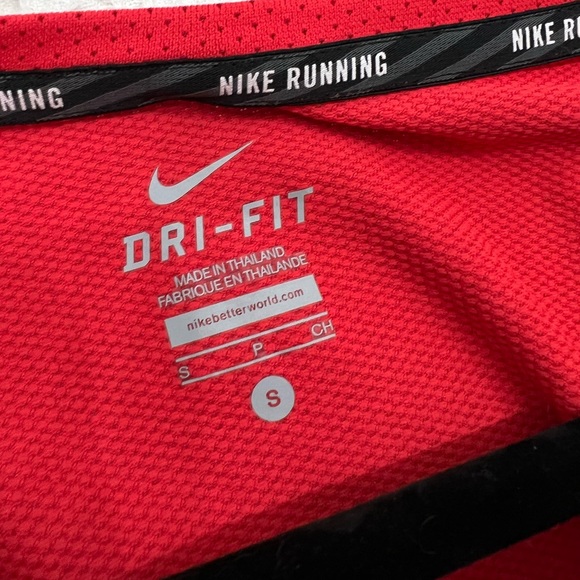 Nike Top - Picture 3 of 3